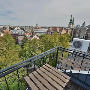 https://apt-buda-house-7.inbudapesthotels.com